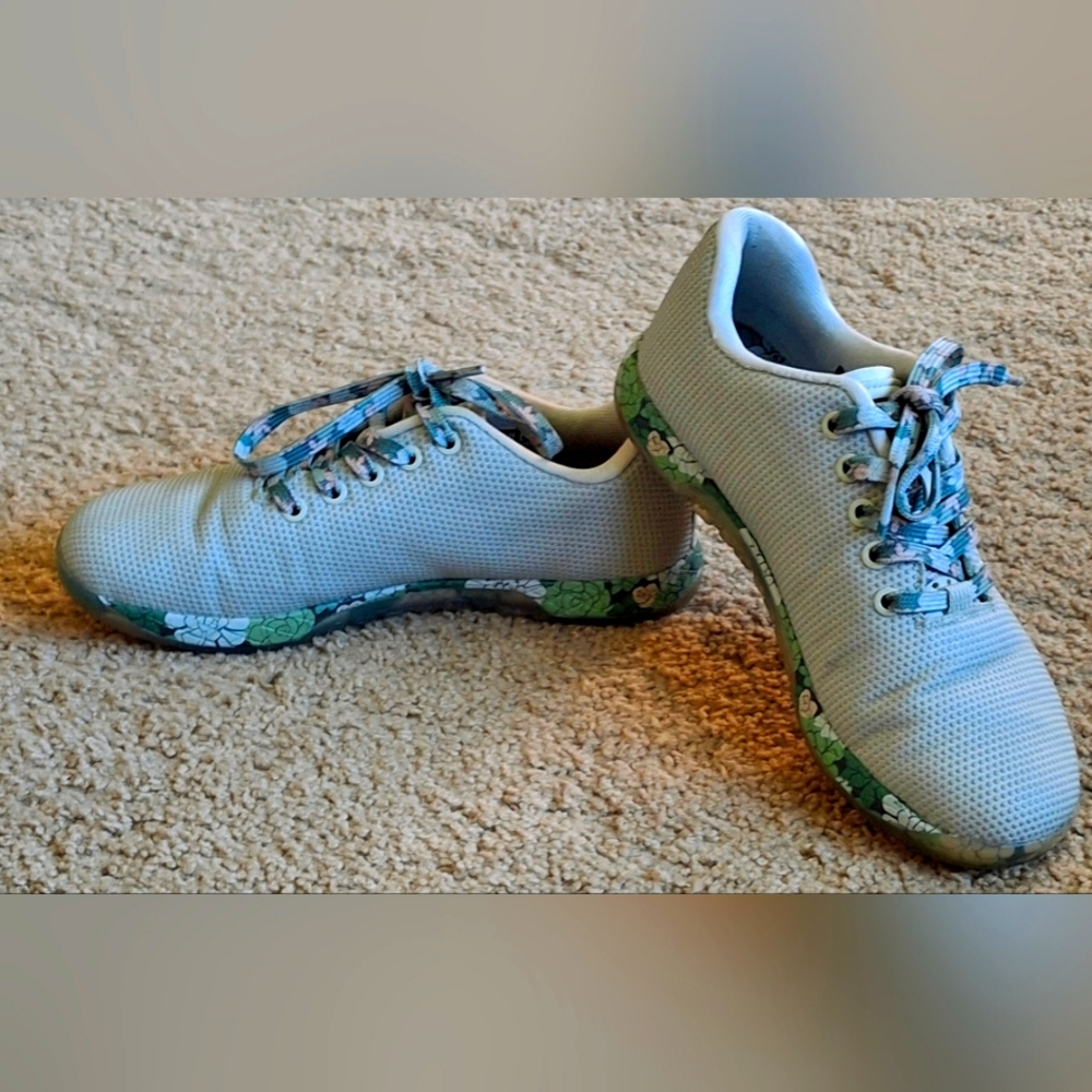 Women's Size 8 Nobull green floral athletic shoes